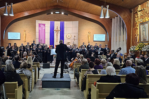 Home_page_news_St_Joseph_Christmas_concert_December_20_2023_looking_towards_front