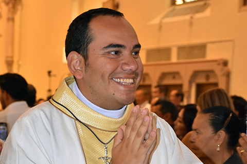 Home_page_news_ordination_Christian_Castro_June_x_2025