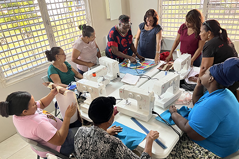 Sewing_Group_in_Antigua_for_web
