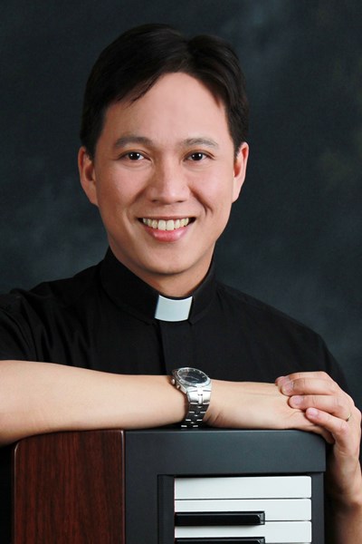 Father Paul Aquino SVD Aquino,_Paul_Ordination_2016